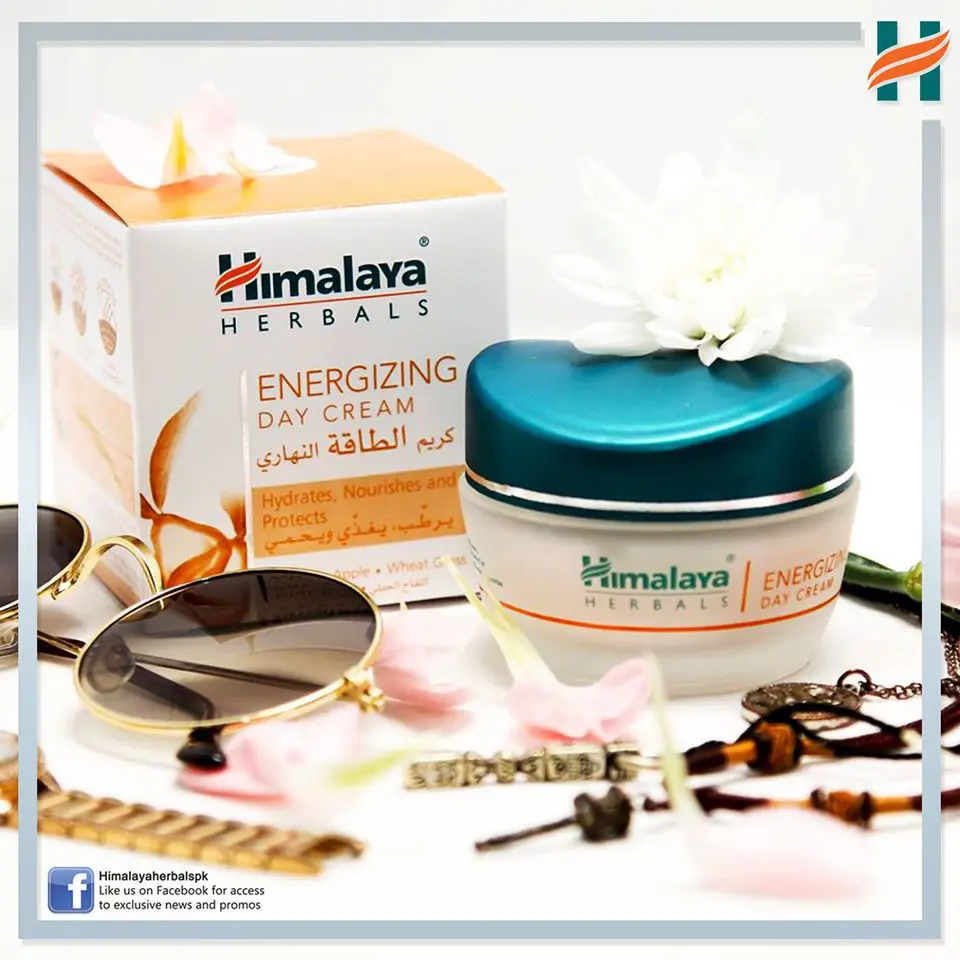 Himalaya energizing 2025 day cream online