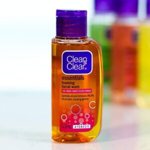 Clean & Clear Foaming Face Wash (50ml)