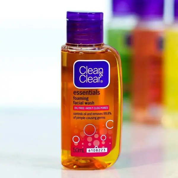 Clean & Clear Foaming Face Wash (50ml)