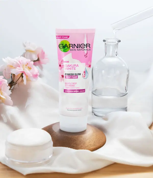 Garnier Skin Naturals Sakura White Pinkish Glow Facial Foam 100gm