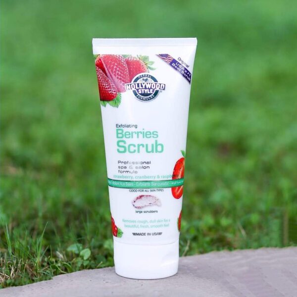 Hollywood Style Exfoliating Berries Scrub 150ml