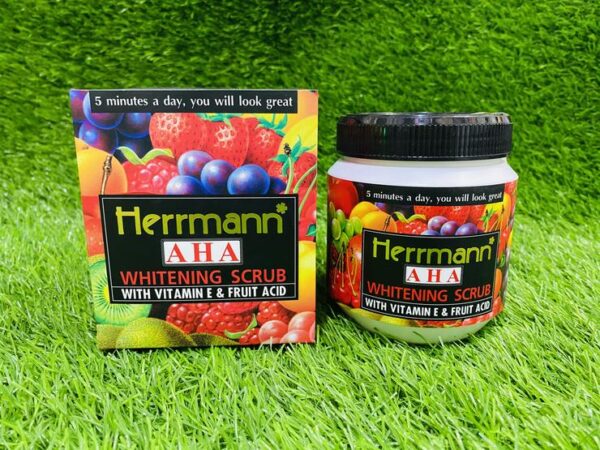 Hermann Whitening Scrub Vitamin E & Fruit Extract