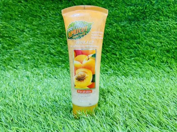 Wokali Apricot Whitening Facial Scrub Peach Extract