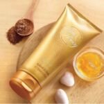 Oriflame Milk & Honey Gold Smoothing Sugar Scrub (200ml)